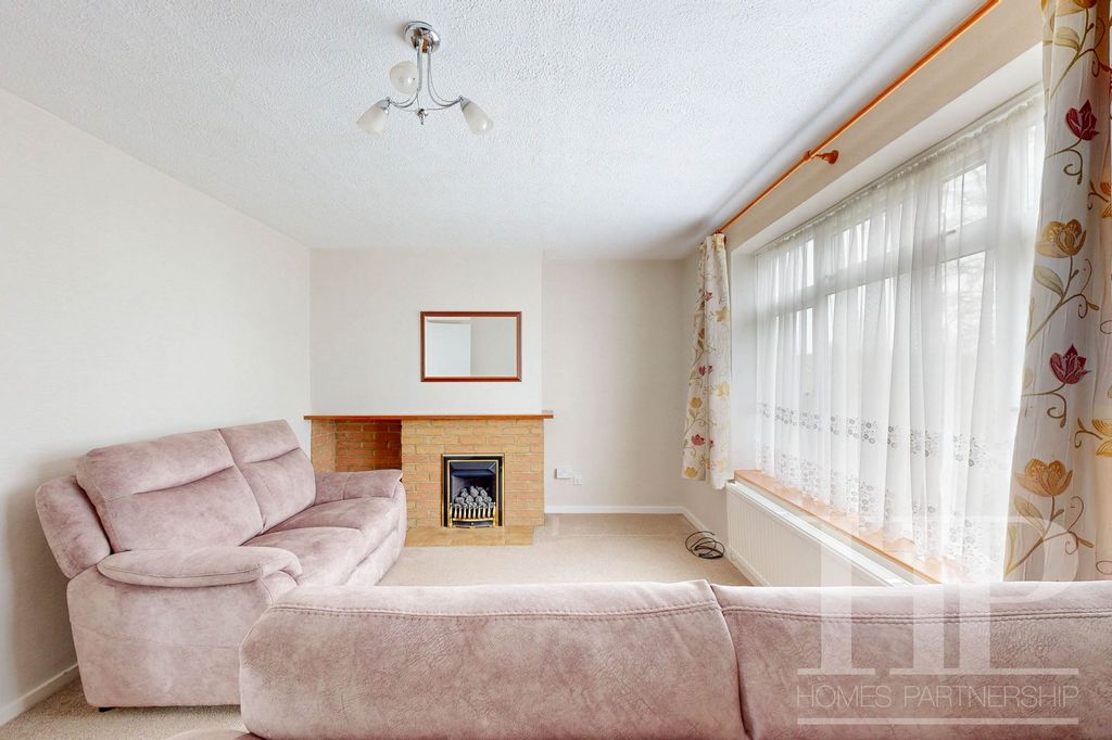 Property photo 2 of 17