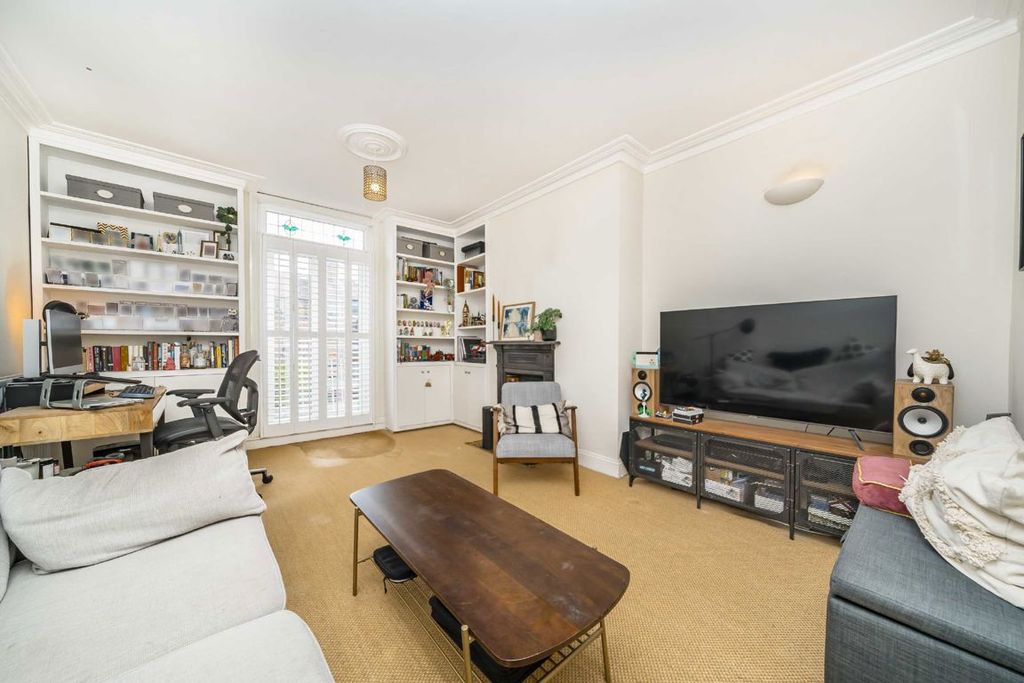 Property photo 2 of 5