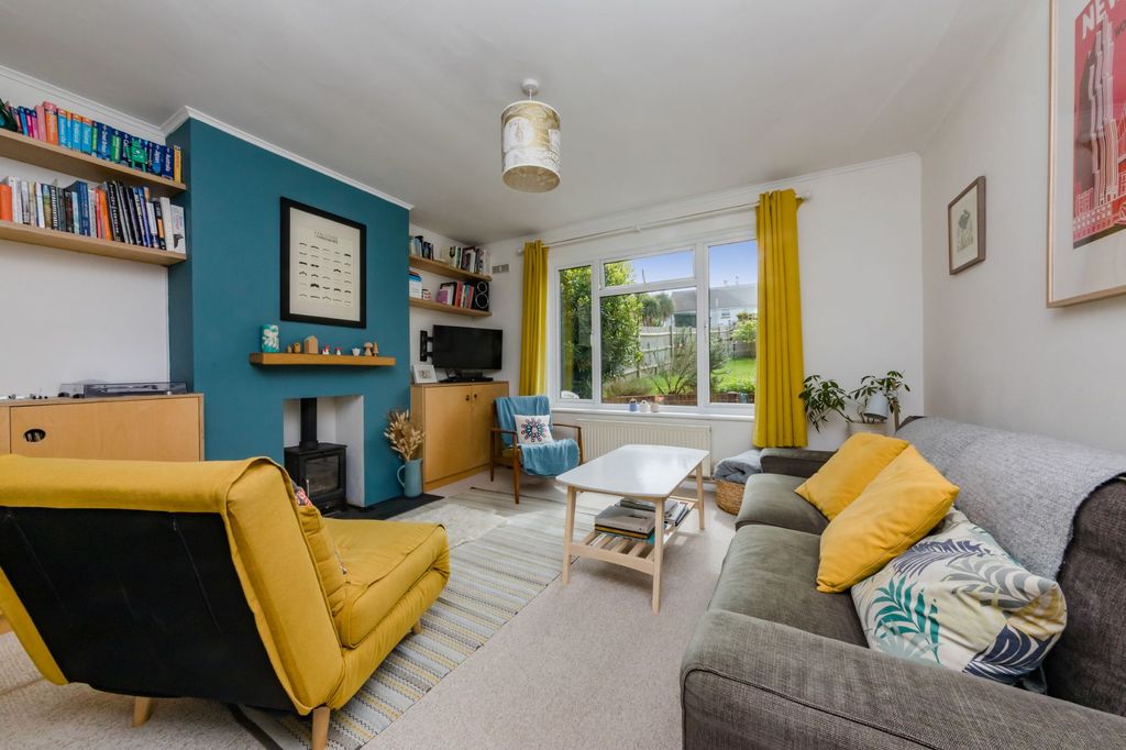 Property photo 3 of 24