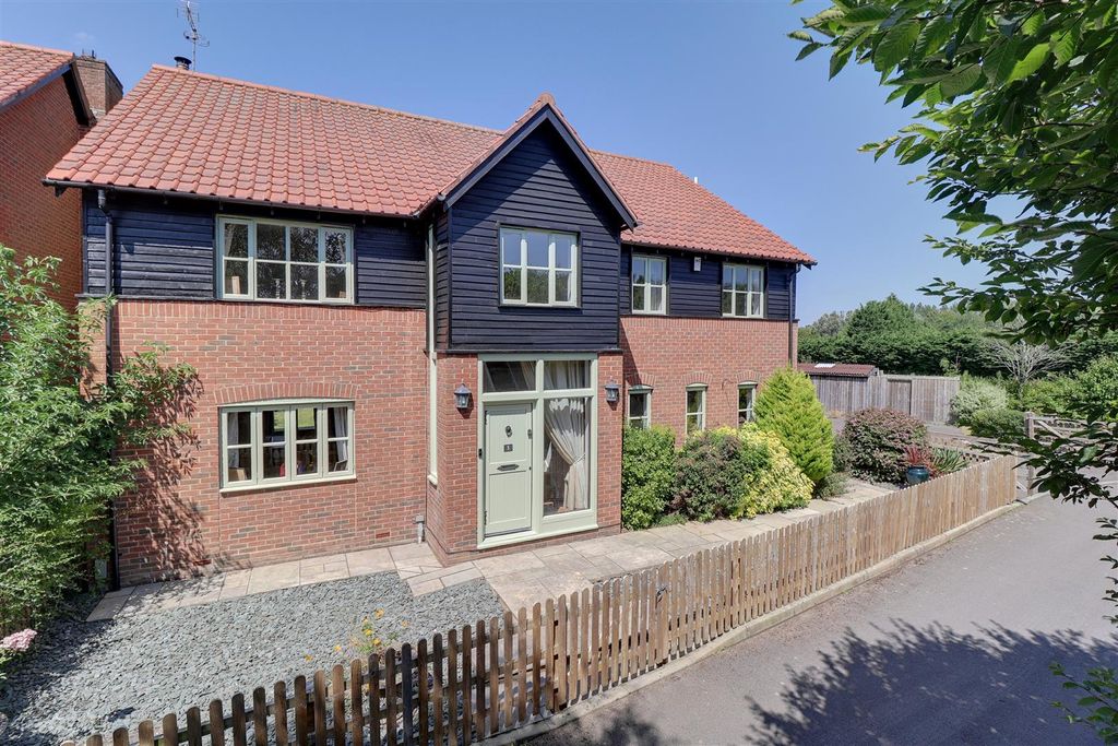 Property photo 1 of 26