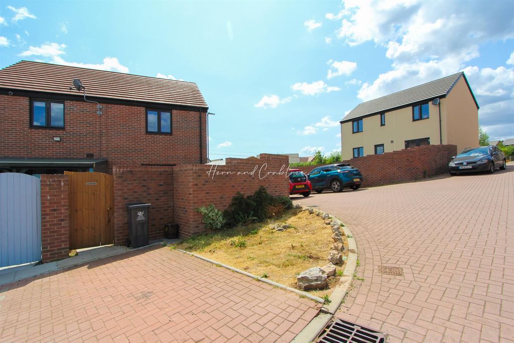 Property photo 3 of 16 Img_2807.Jpg