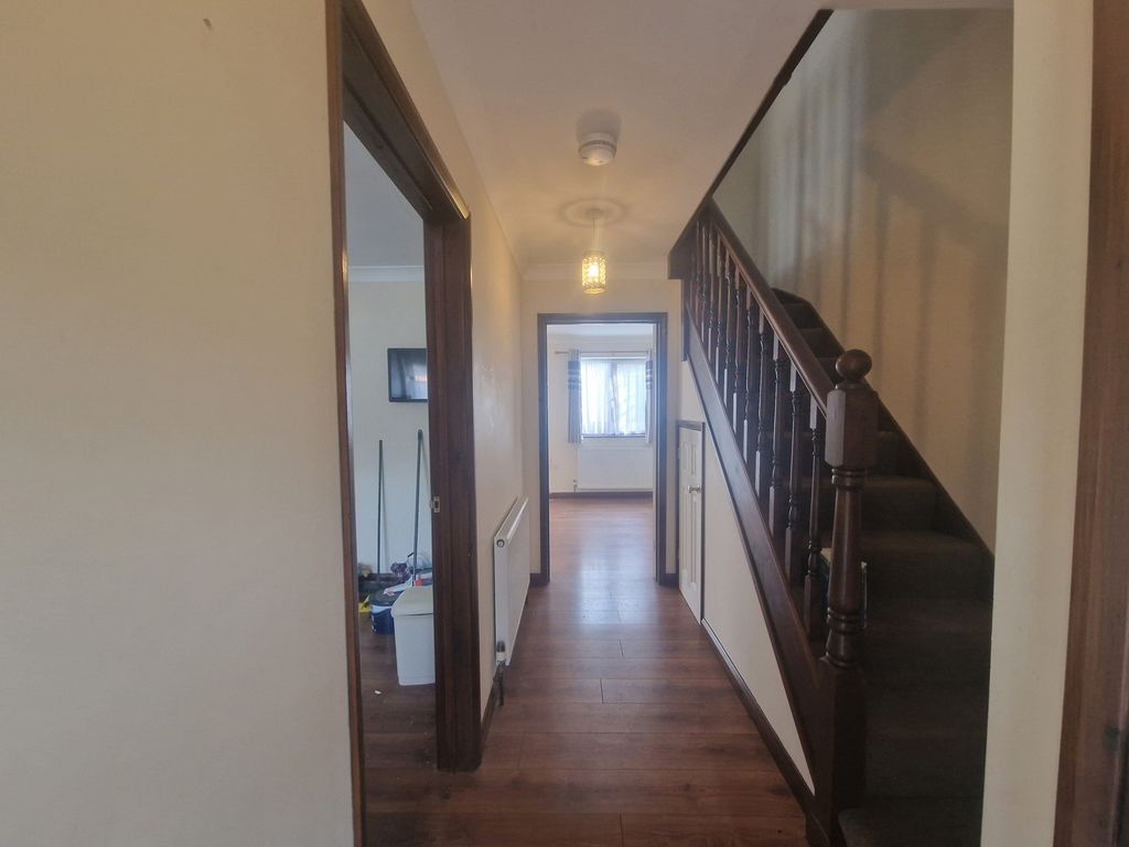 Property photo 2 of 10 Photo 7
