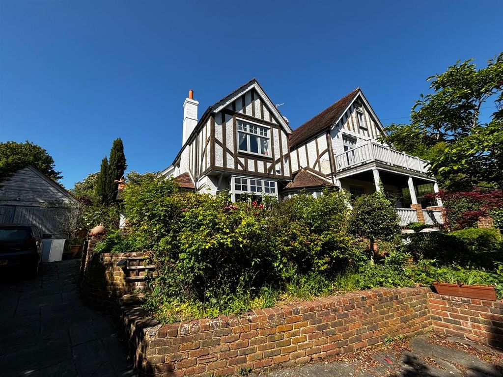 Property photo 1 of 33