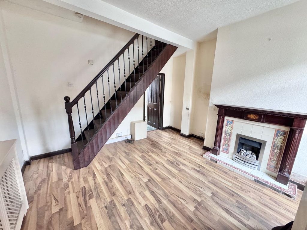 Property photo 2 of 9 Living Room