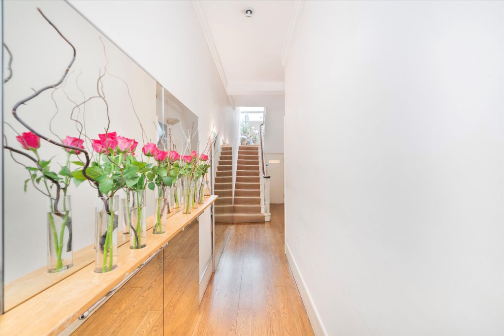 Property photo 2 of 28 Image