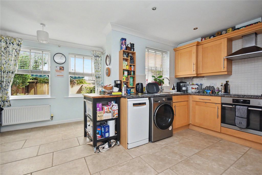 Property photo 3 of 21 Picture No. 16
