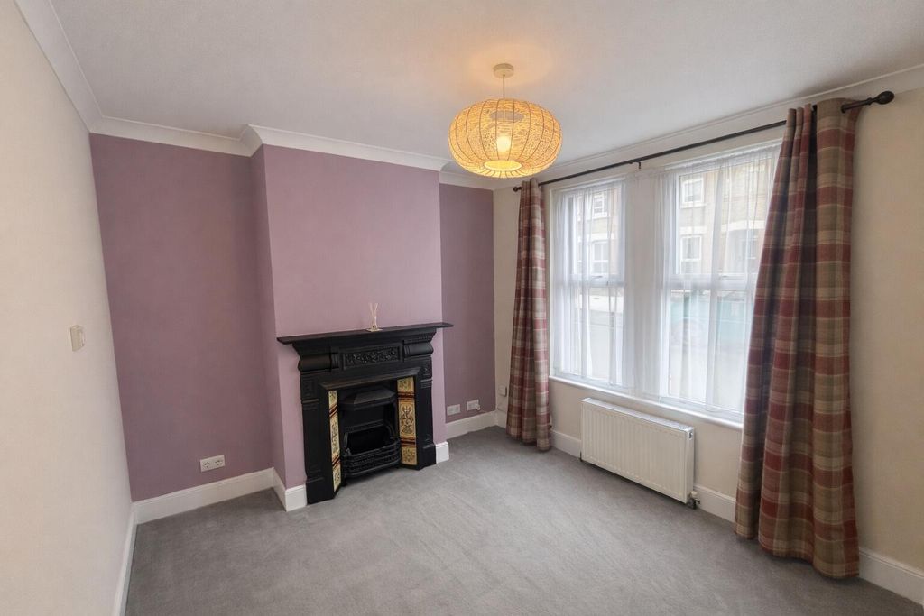 Property photo 2 of 17 Living Room