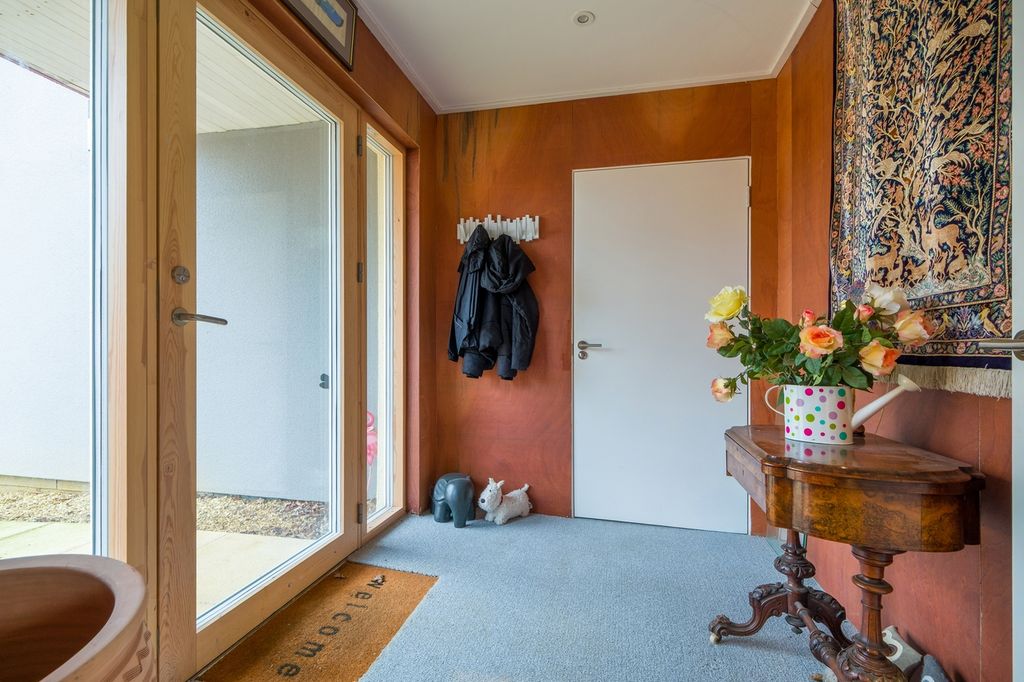 Property photo 3 of 29