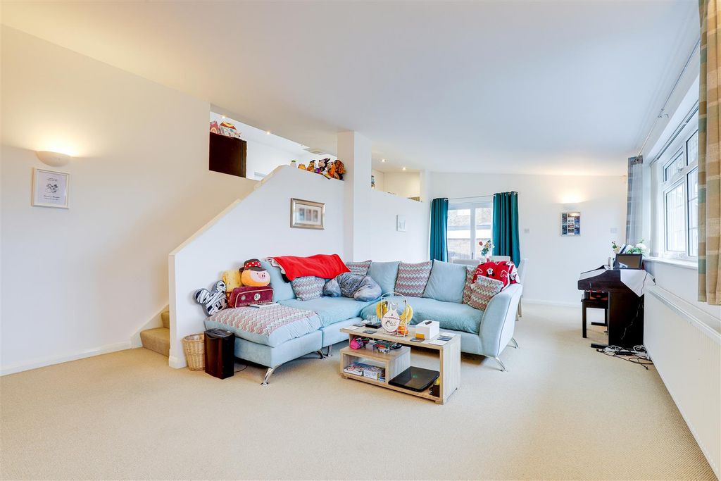 Property photo 3 of 24 Img_4251-Img_4255.Jpg