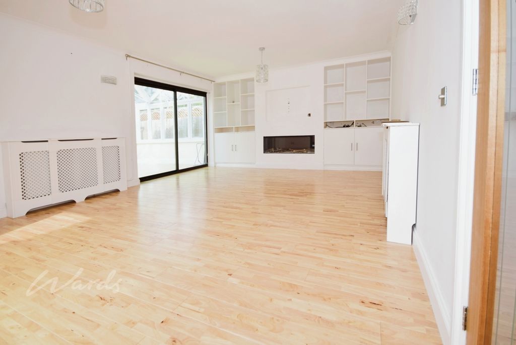 Property photo 3 of 17 Lordswood Lane Lo...