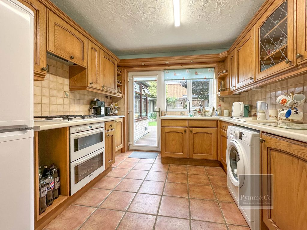 Property photo 3 of 23