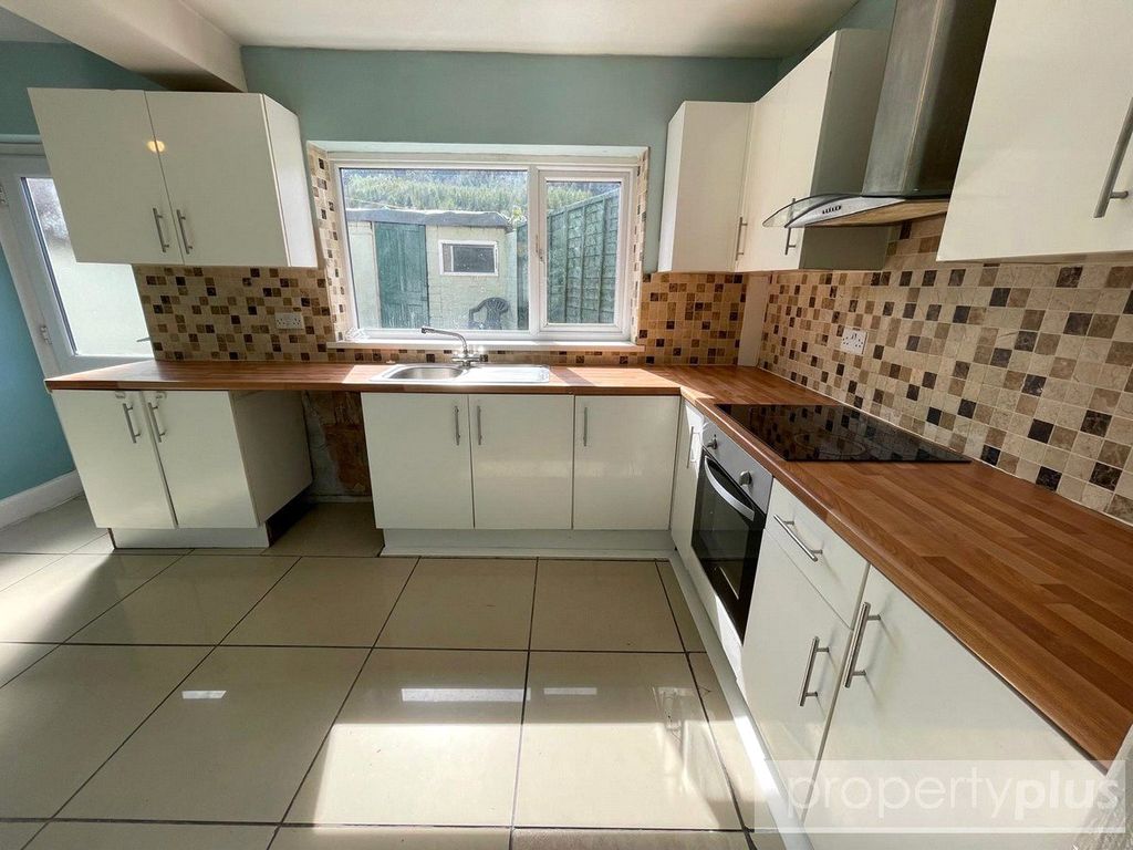 Property photo 2 of 6 Picture No. 07