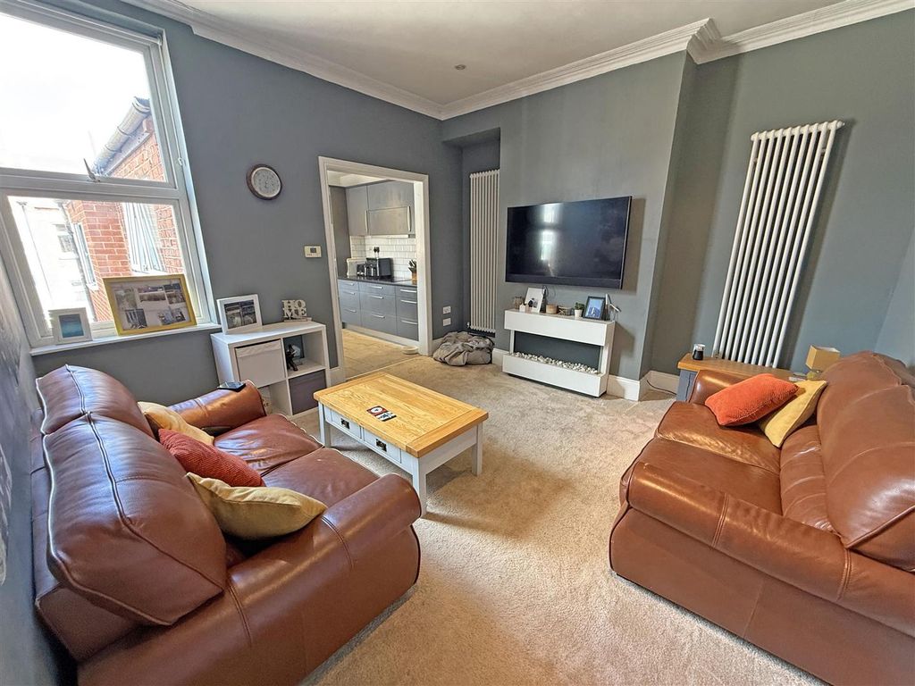 Property photo 2 of 10 Living Room.Jpg