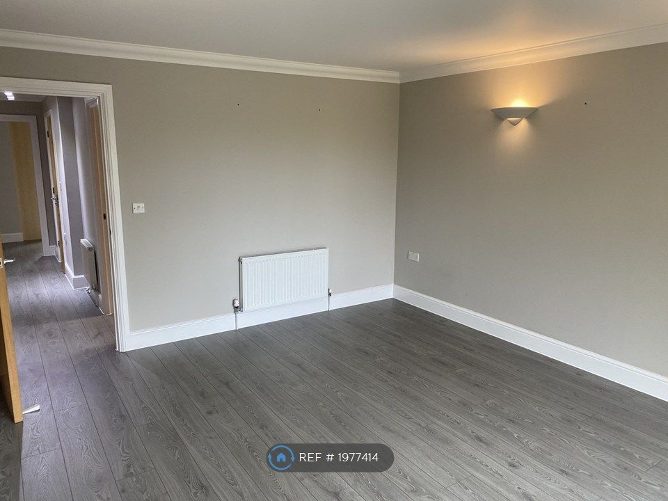 Property photo 3 of 20 Living Room