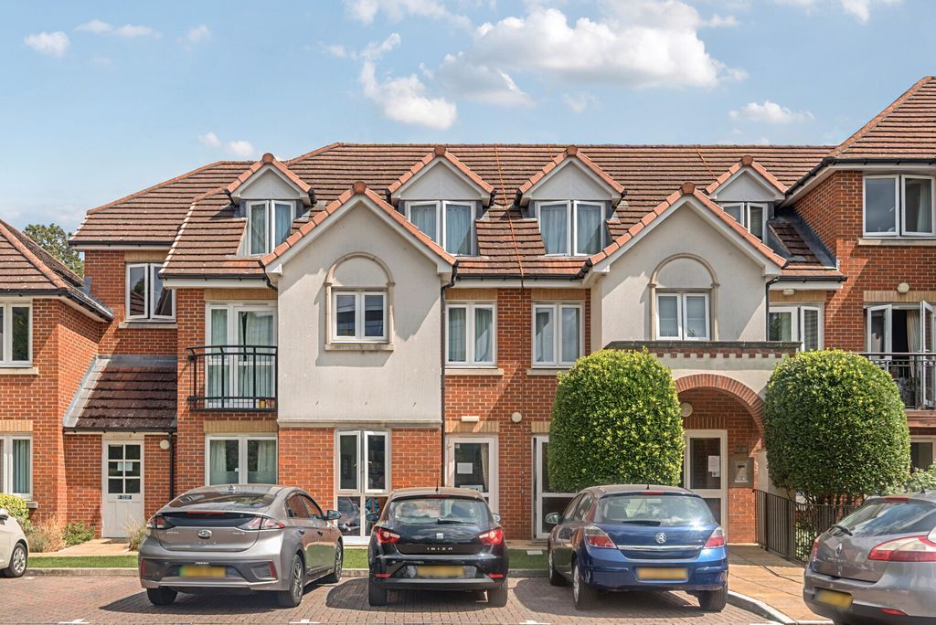 Property photo 1 of 15 1498562-4-6A68d6c...