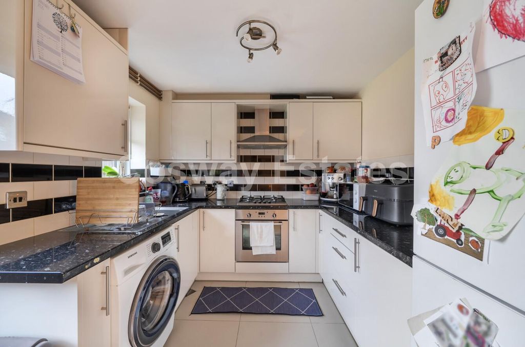 Property photo 3 of 14 5d8Fc64F-425A-4880-A6A2-4De0Db7316F4.Jpg