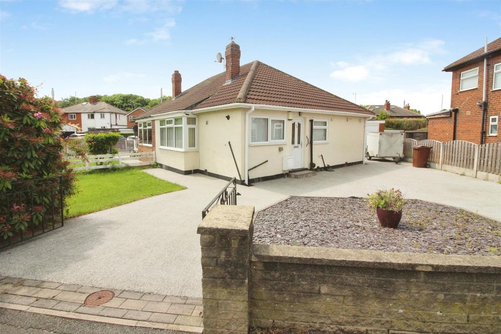 Property photo 1 of 12 Outside