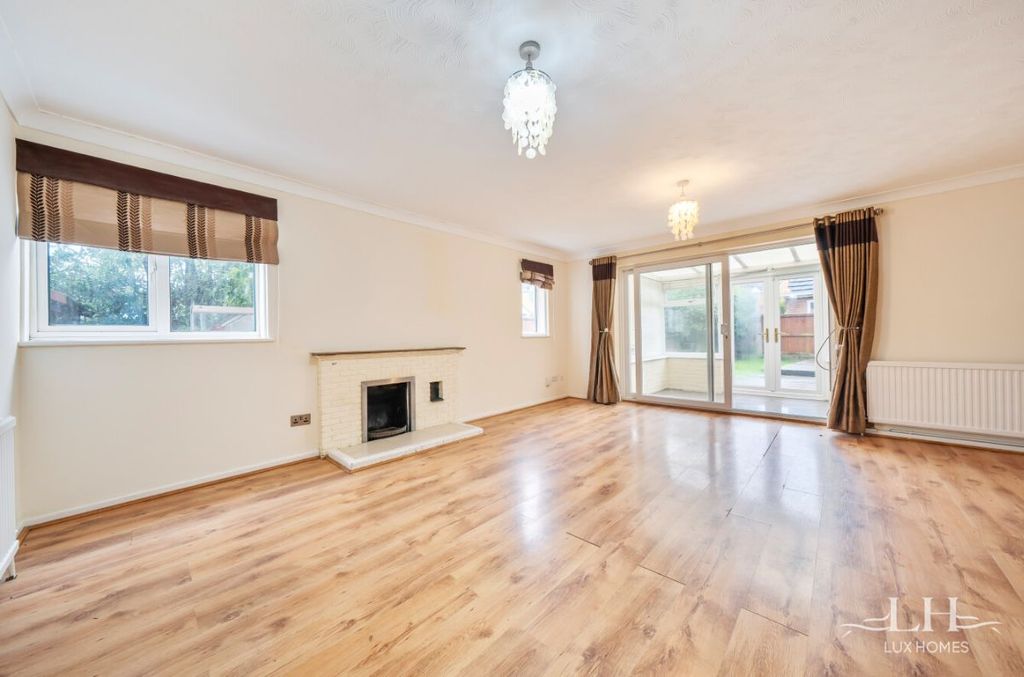 Property photo 3 of 23