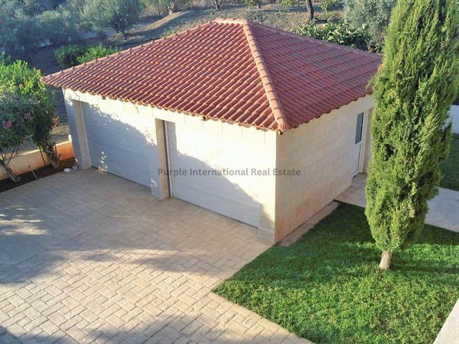 Property photo 3 of 19