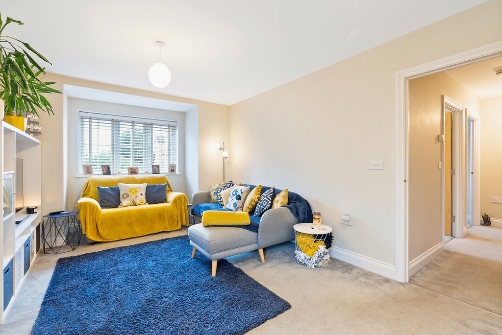 Property photo 2 of 20