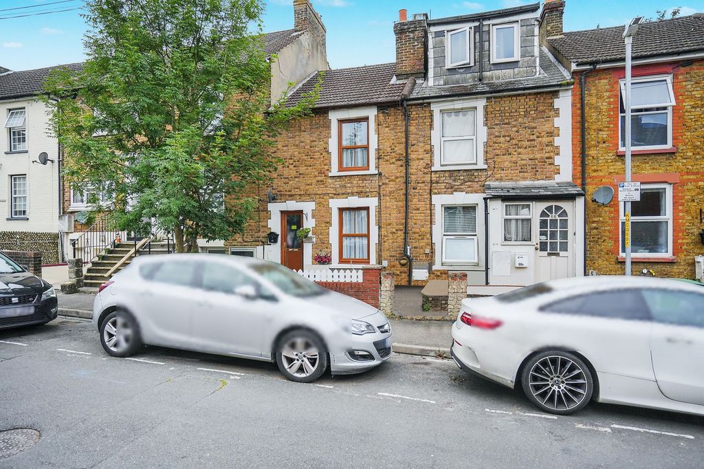 Property photo 1 of 12