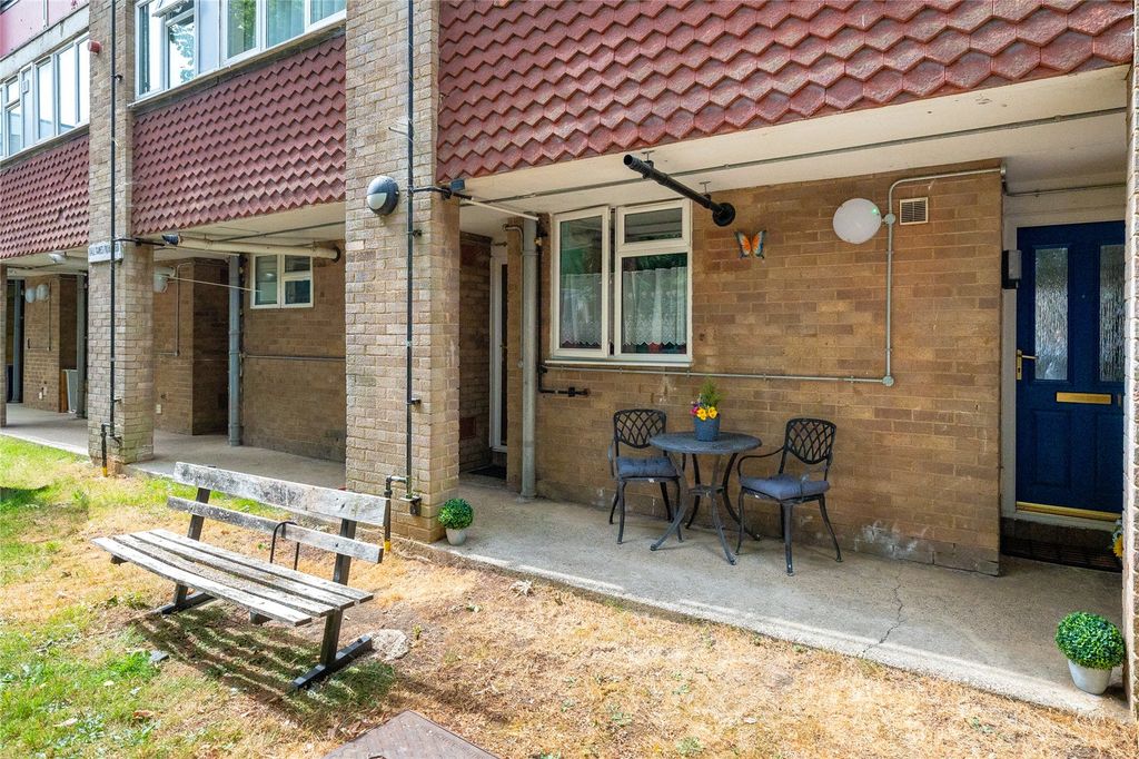 Property photo 2 of 10 Picture No. 08