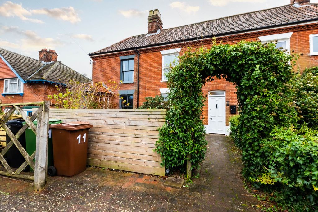 Property photo 1 of 21