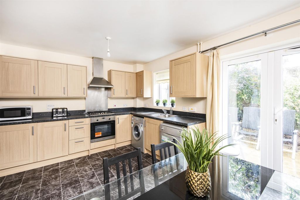 Property photo 3 of 14 4 Middlewood Close, Bath, Ba2 2Tu-5.Jpg