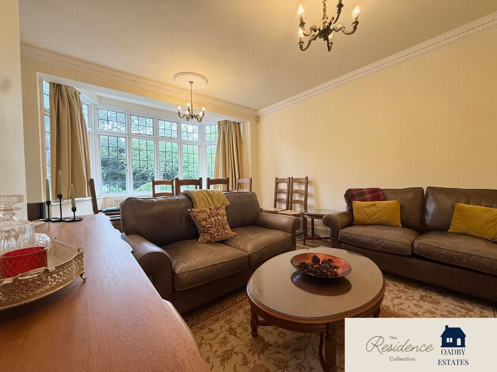 Property photo 3 of 20 Dining Room