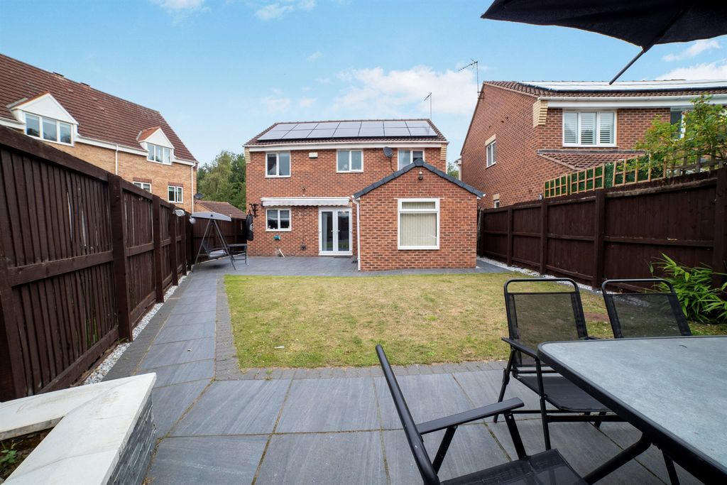 Property photo 2 of 18