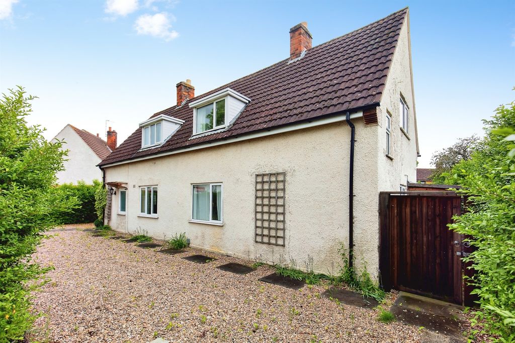 Property photo 1 of 20