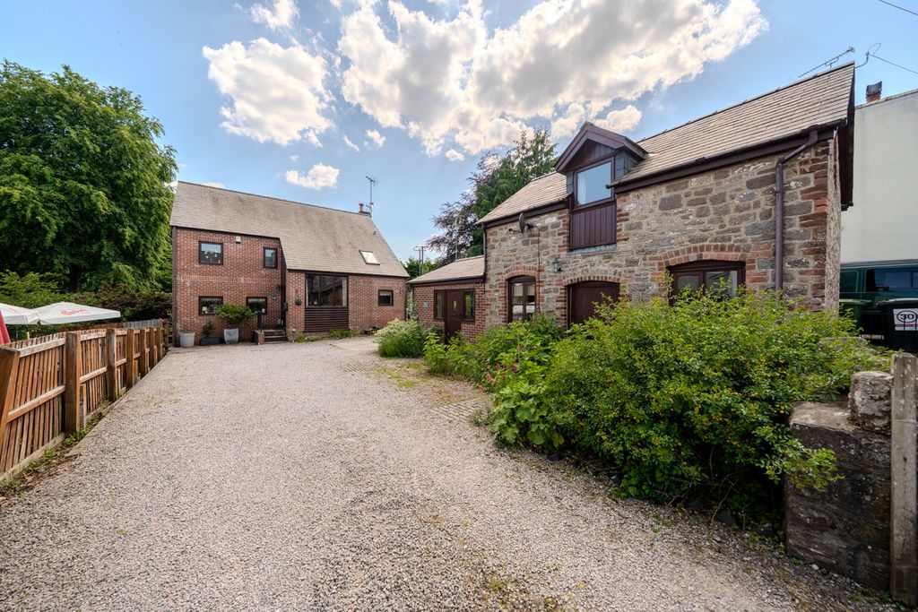 Property photo 1 of 45
