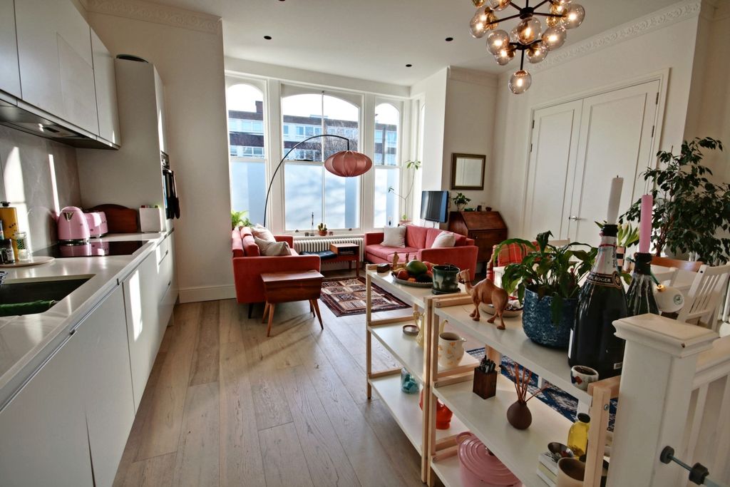 Property photo 3 of 10 Flat 3 36 Putney Hill - Kitchen-Window