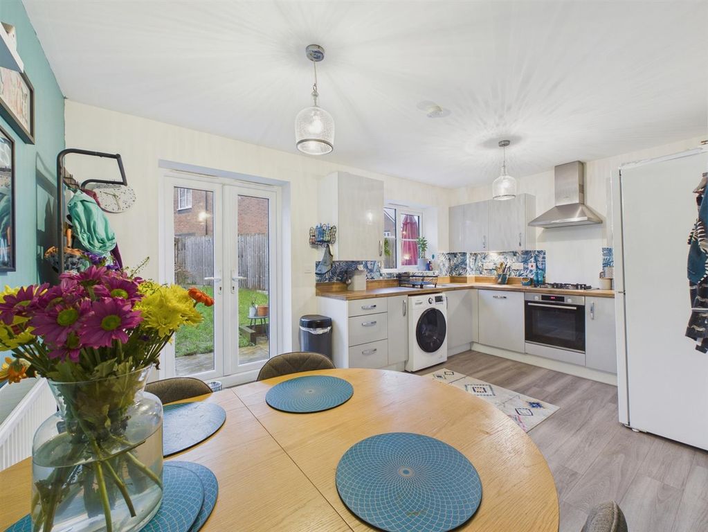 Property photo 3 of 18 Cam03972G0-Pr0243-Still019.Jpg