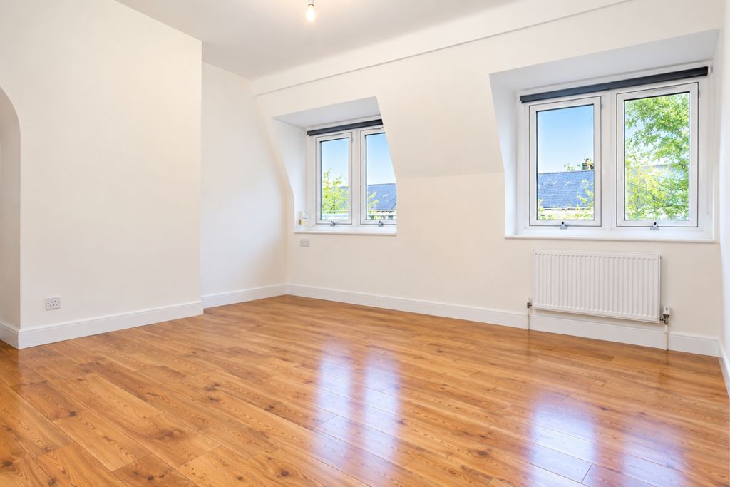 Property photo 2 of 6 Chatgpt Image Sep...