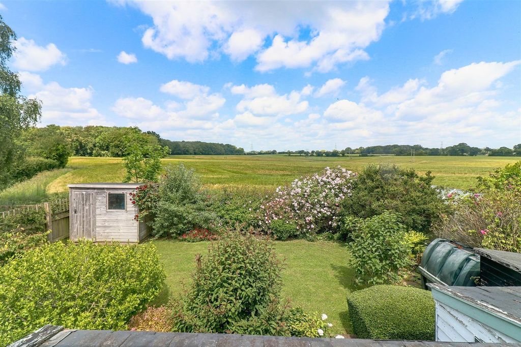 Property photo 2 of 17 Img_2946-2.Jpg