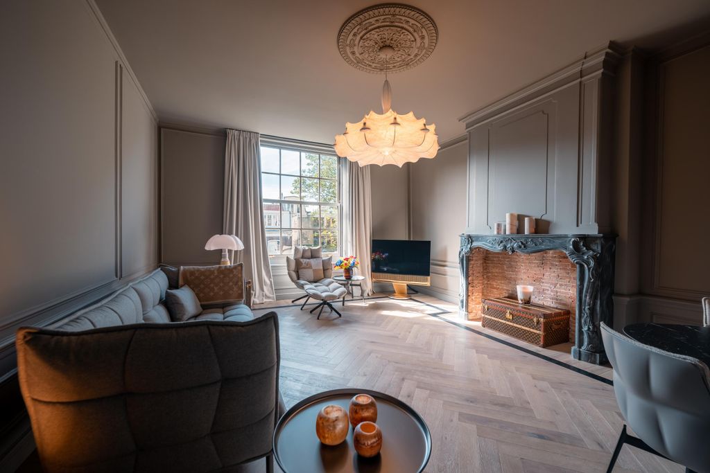 Property photo 2 of 45