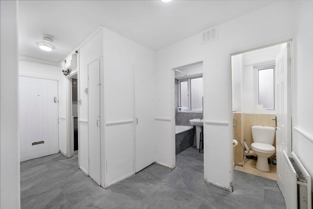 Property photo 3 of 5