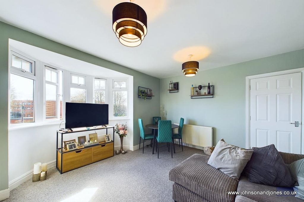 Property photo 3 of 9 3 Reception Room.Jpg