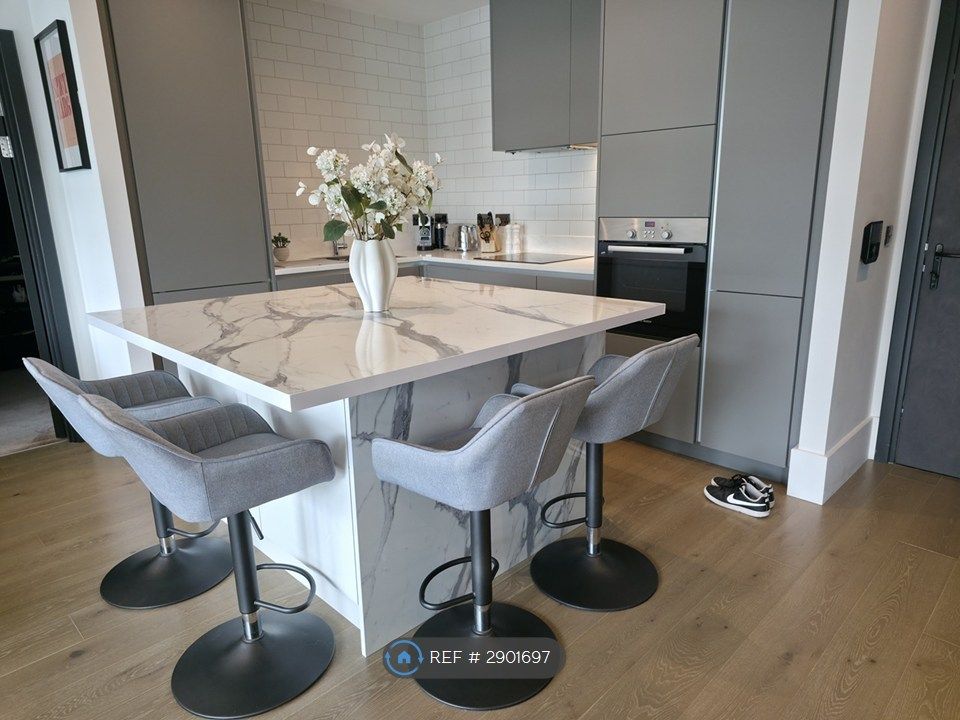 Property photo 3 of 16 Kitchen