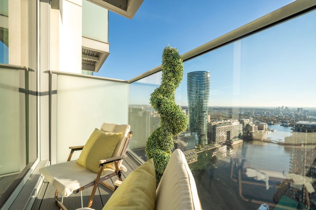 Property photo 3 of 40 1374093-3-6924167...