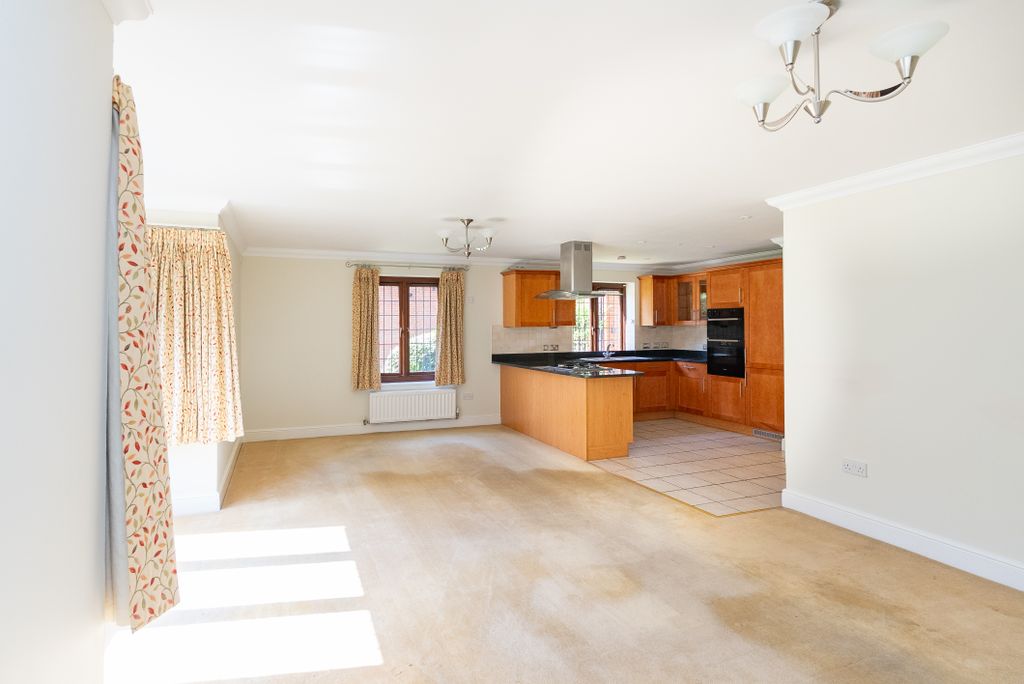 Property photo 2 of 11 Dsc09457