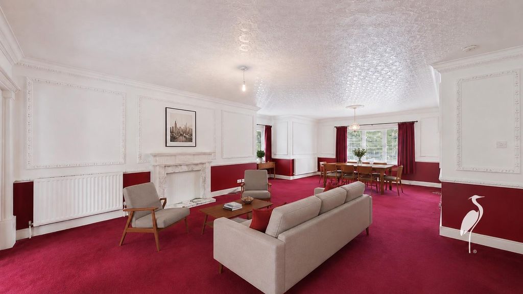 Property photo 2 of 31 Lounge/Dining Room