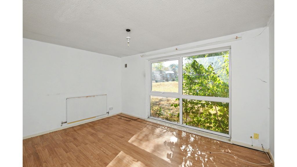 Property photo 3 of 8 20260813055201_20260812_Viewber_39_Walshs_Manor-4_2Mnyo.Jpg
