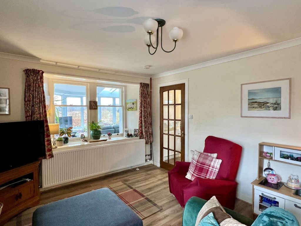 Property photo 3 of 25