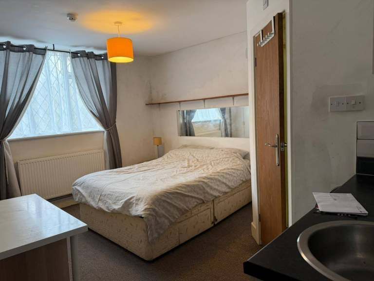 Property photo 2 of 18