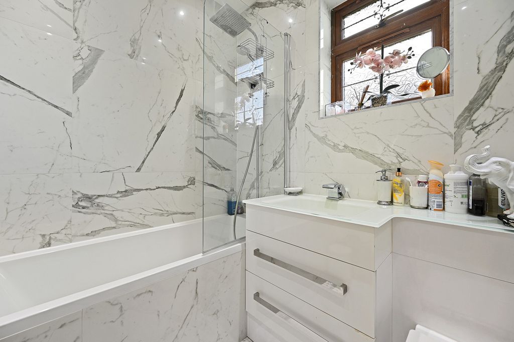 Additional image 11 of 5 bed semi-detached house for saleCostons Avenue, Greenford UB6
