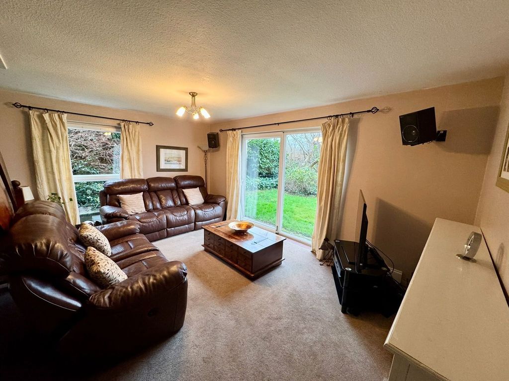 Property photo 3 of 31