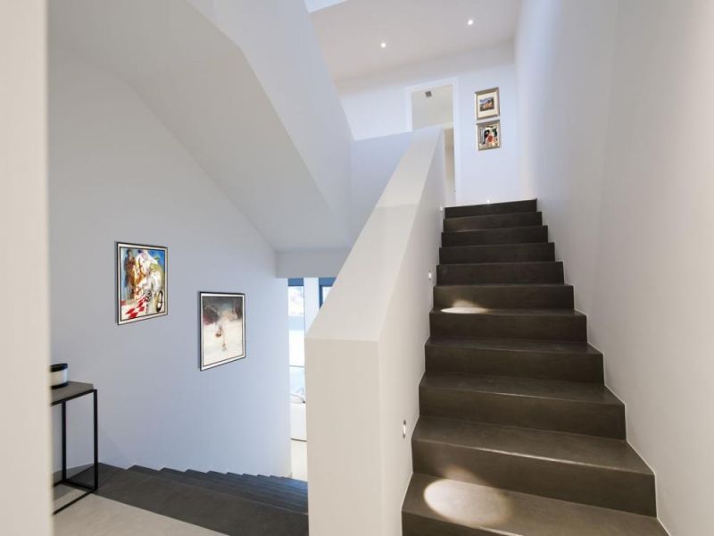 Property photo 3 of 22 Hel17