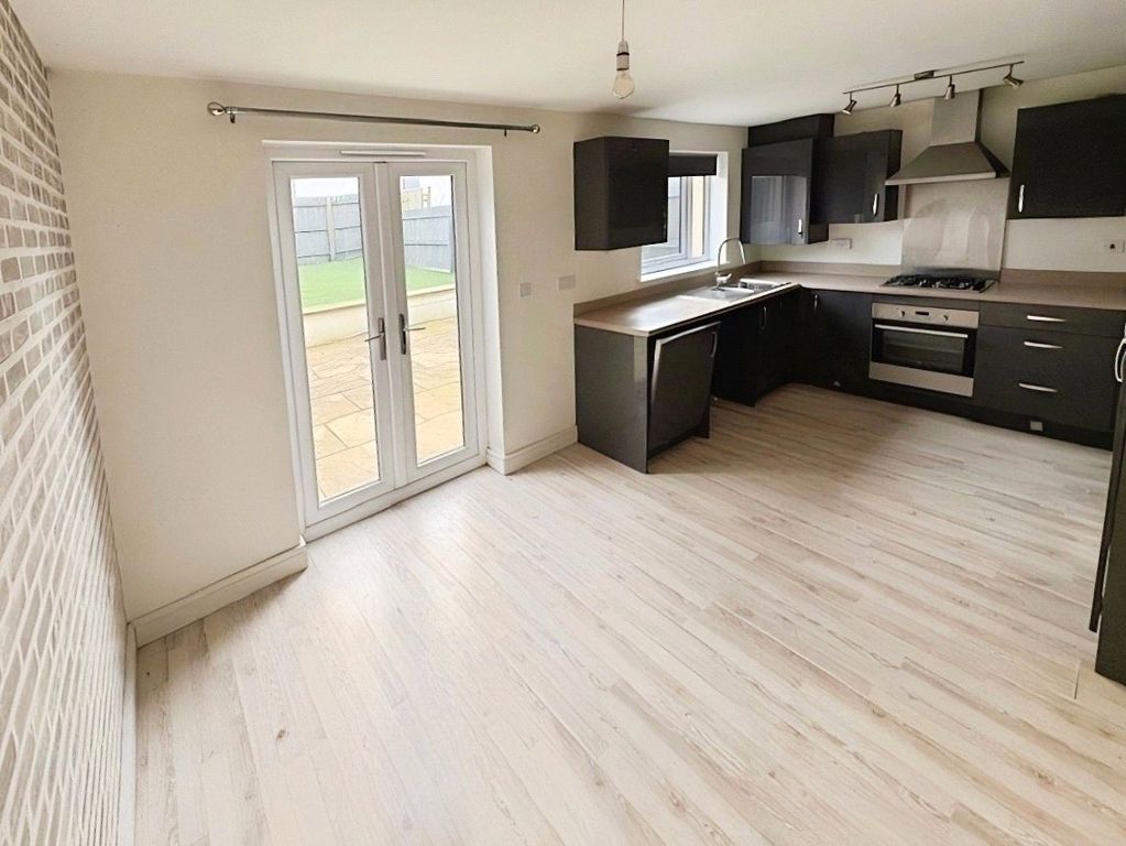 Property photo 1 of 11 Picture No. 16